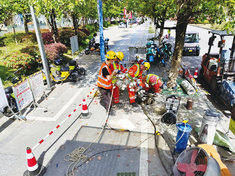  垦利UV-CIPP紫外光固化修复